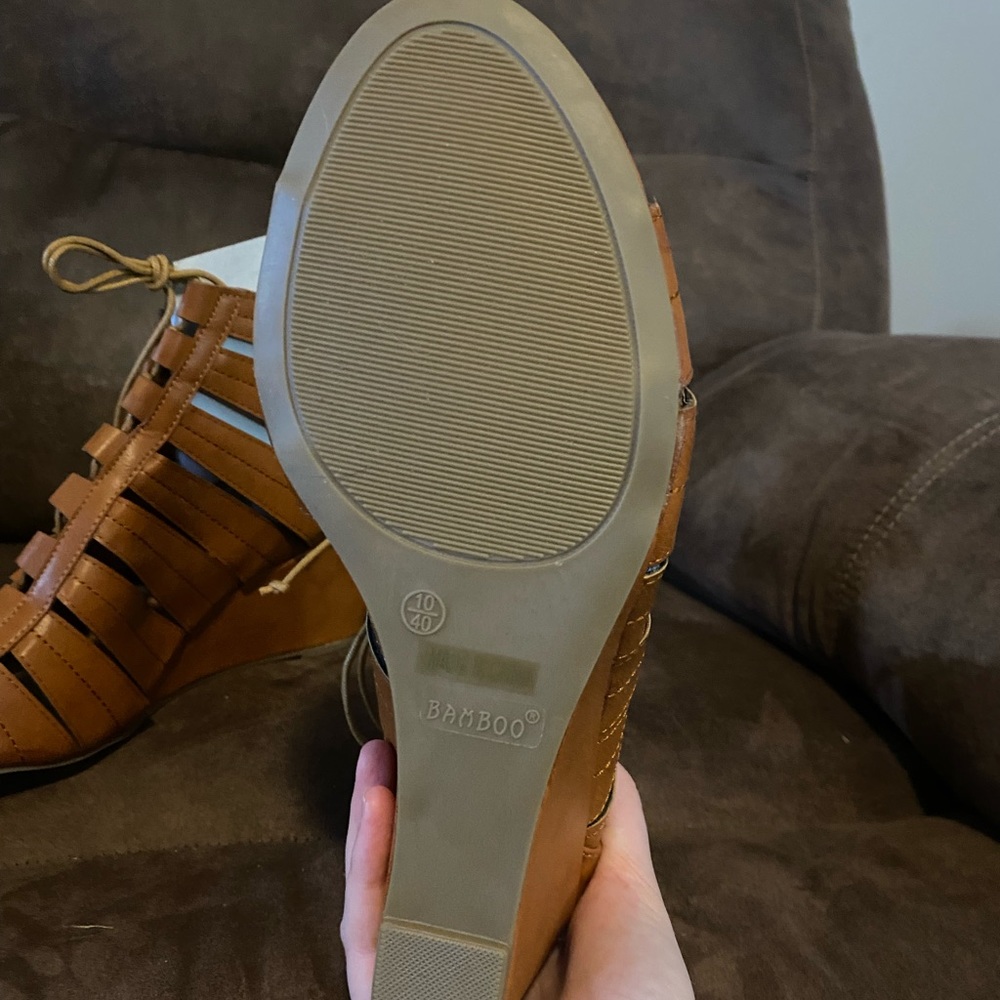 Bamboo Wedge - Picture 2 of 2